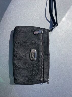Michael Kors Black Pebbled Leather wristlet